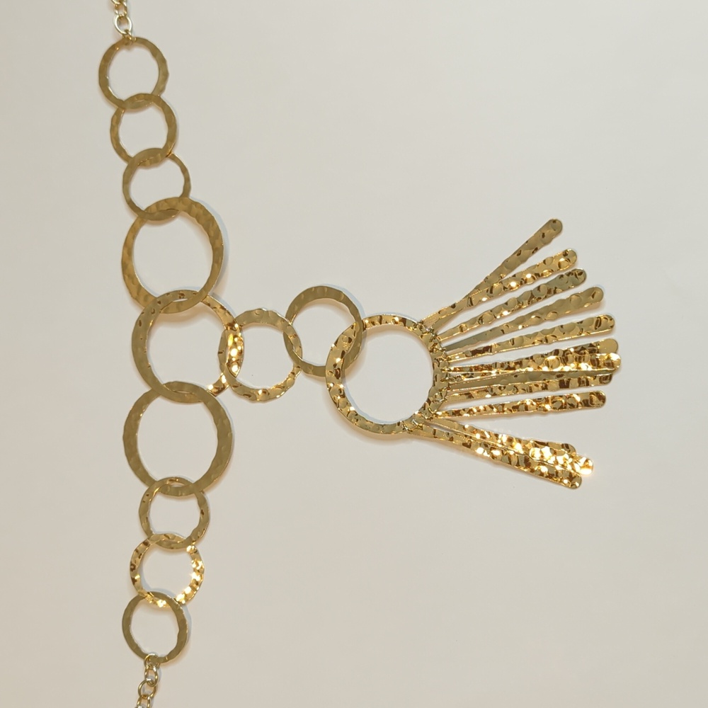 Chicos Pendant Necklace & Earrings Set Gold Tone hammered Metal interlocking - Picture 8 of 10